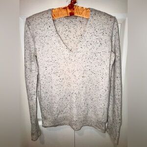 EVERLANE Women’s 100% Cashmere Lightweight V-Neck Sweater – Size XS